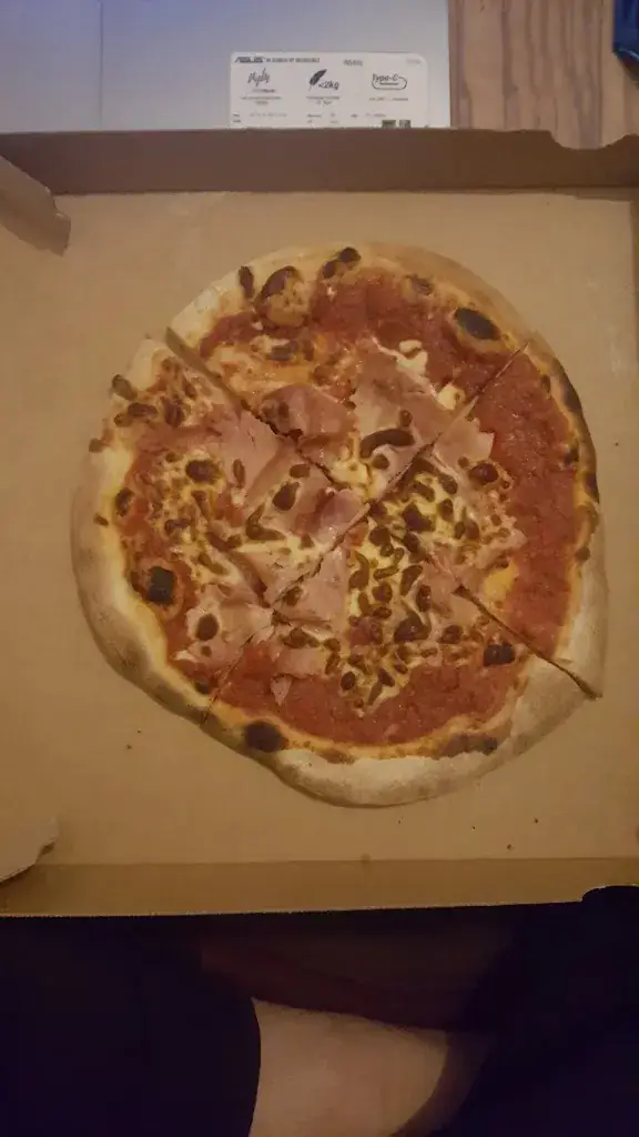 Piz-Mac restaurant in Broque