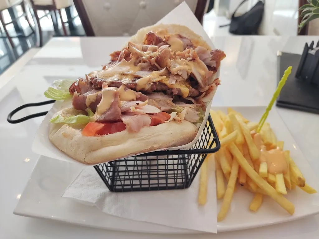 Liam Lu_Chez Taha_Schirmeck_review