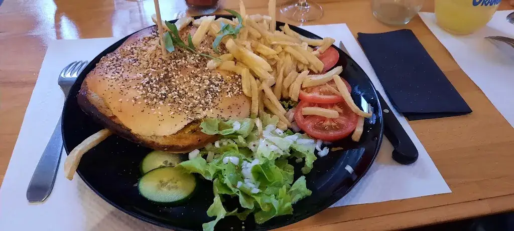 Lolo Raptor_Restaurant Au Brûlot_Russ_review