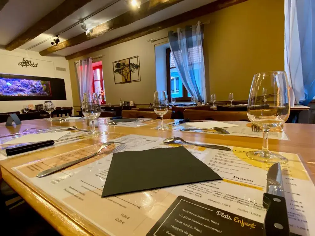 Restaurant Au Brûlot Restaurant in Russ