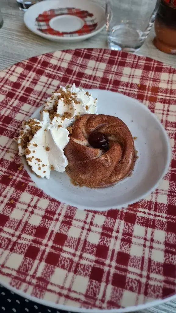 Margaux Lgs_Au Bon Pêcheur_Colroy-la-Roche_review