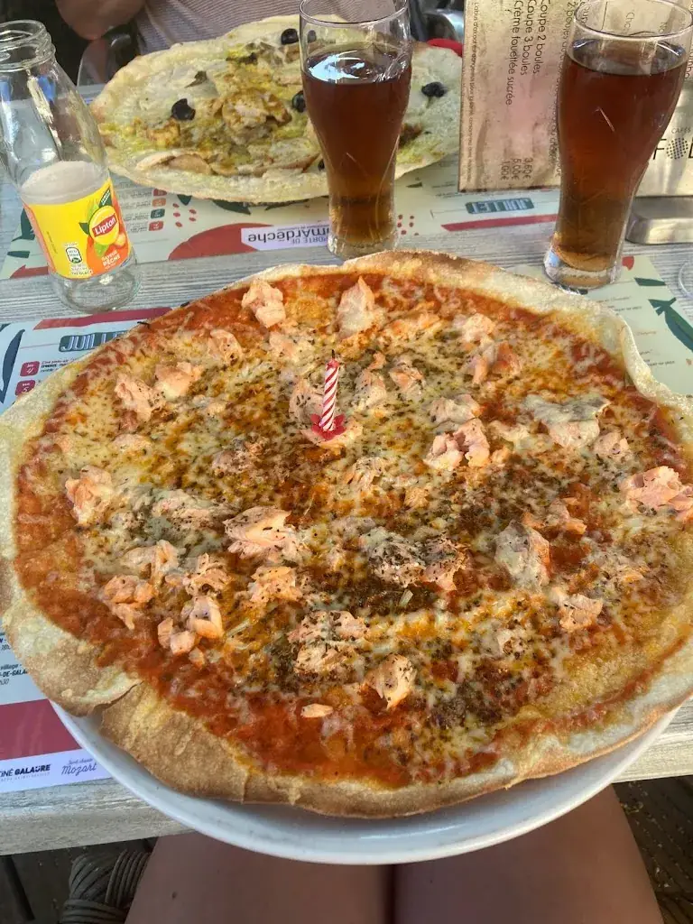 harry duursema_CAFE de la Mairie -Nivon Laurent_Châteauneuf-de-Galaure_recensione