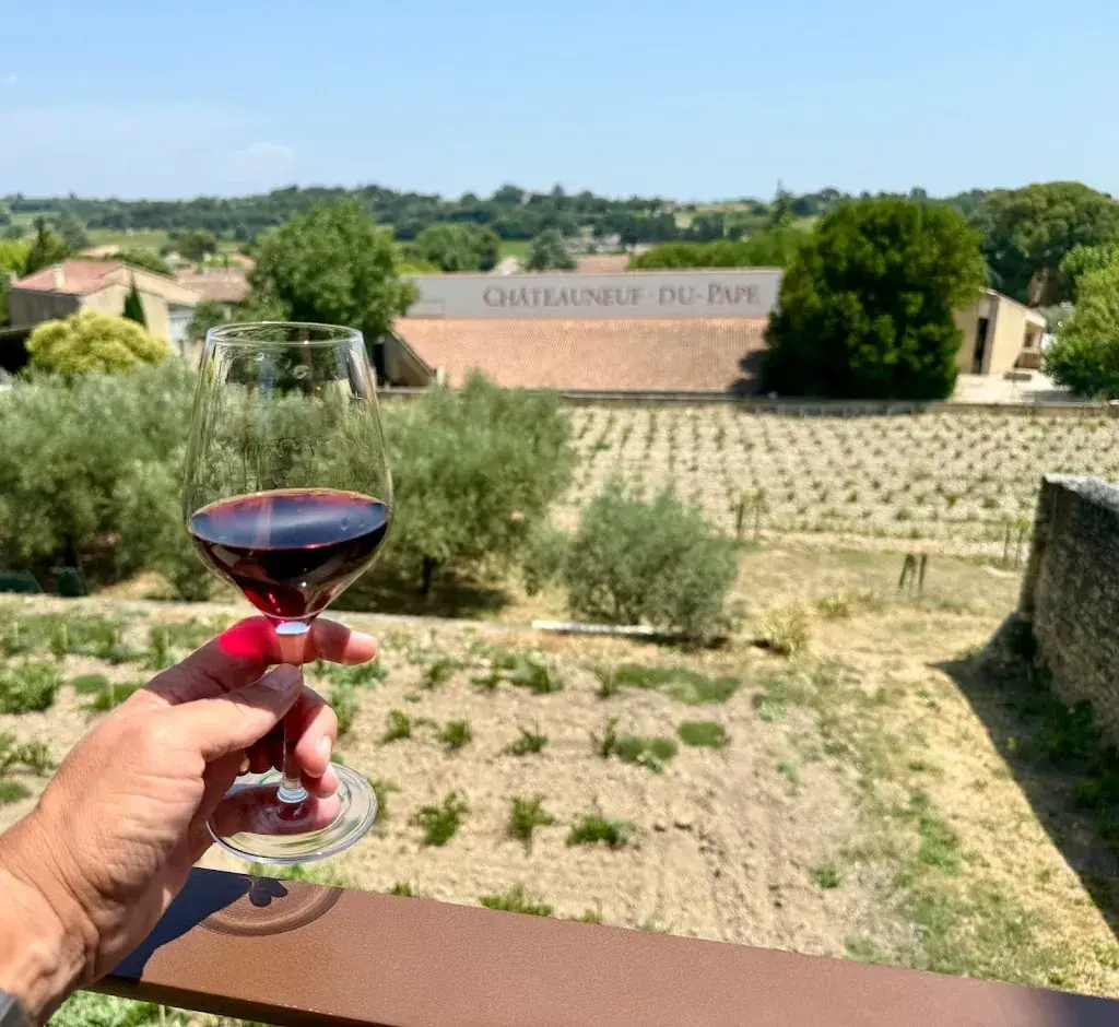 Beatriz Cadena Illescas_Le Comptoir de La Mère Germaine_Châteauneuf-du-Pape_review