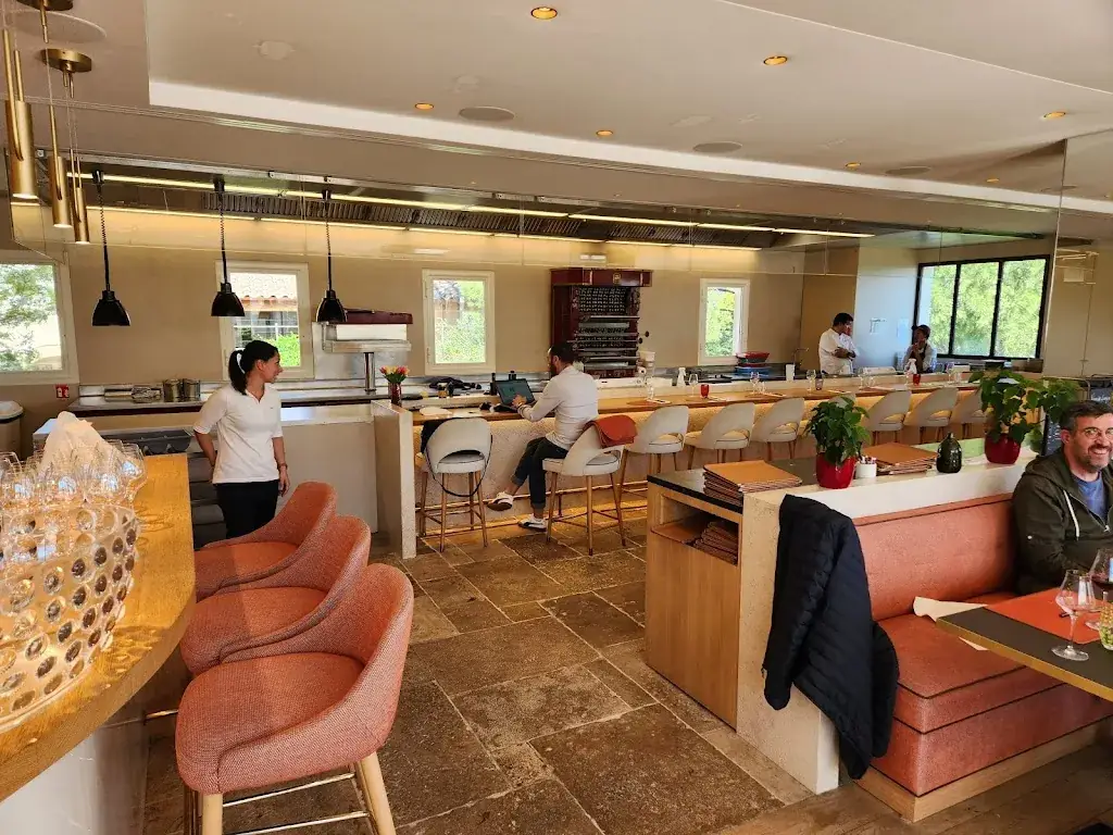 HAKAN T_Le Comptoir de La Mère Germaine_Châteauneuf-du-Pape_review