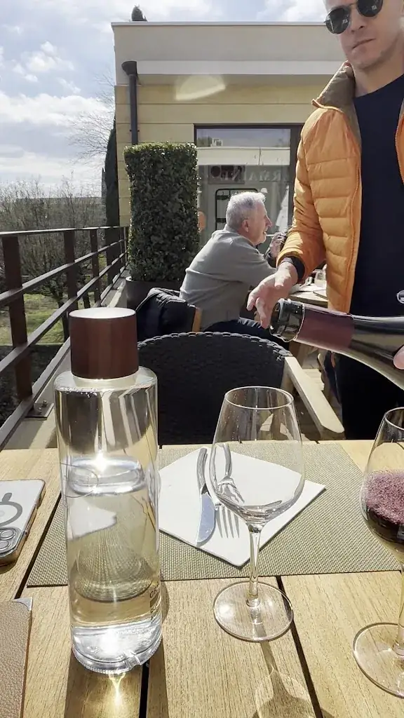 Le Comptoir de La Mère Germaine_Châteauneuf-du-Pape_slider_image_2