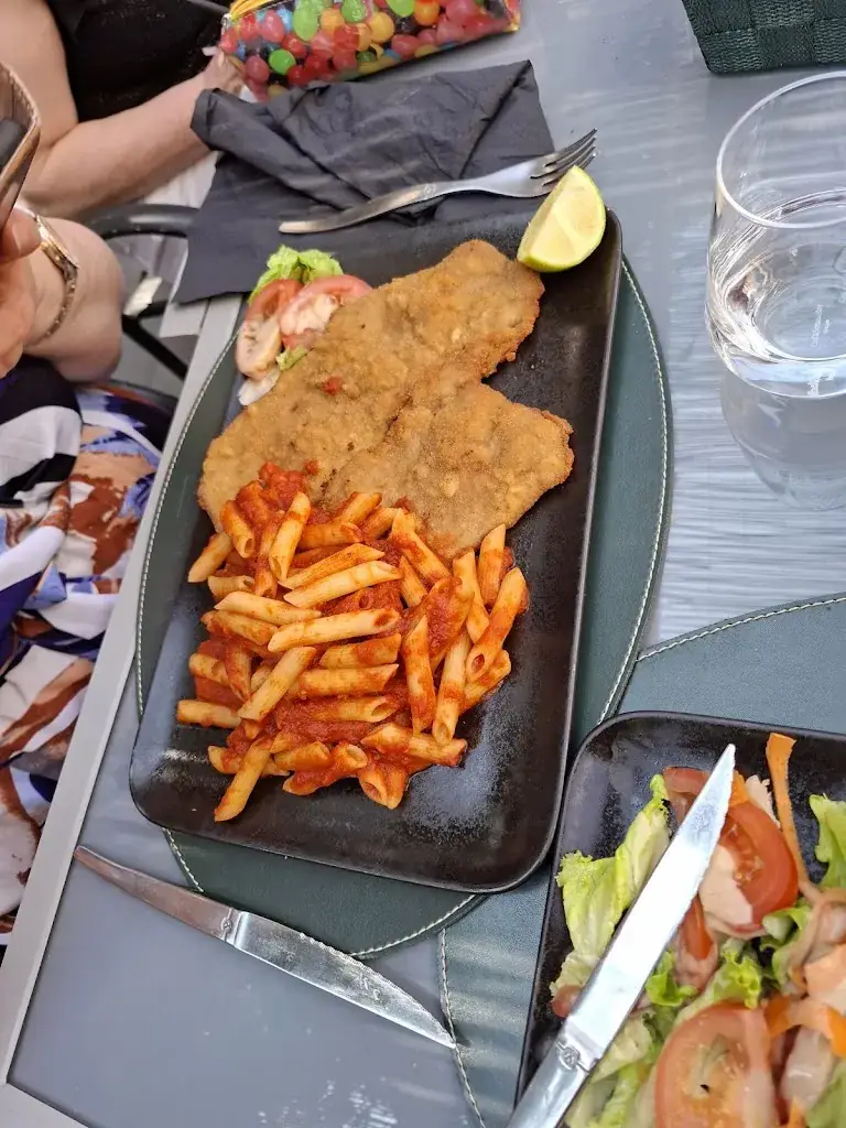 Muriel Le Jeune_La Taormina_Ban-Saint-Martin_review