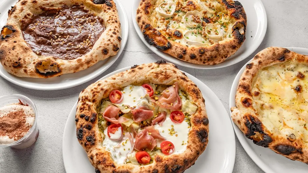 Pizzeria CUSANO_Ban-Saint-Martin_slider_image_3