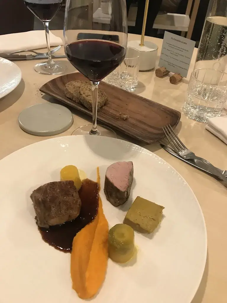 Geoffrey w_Emotions_Plappeville_review