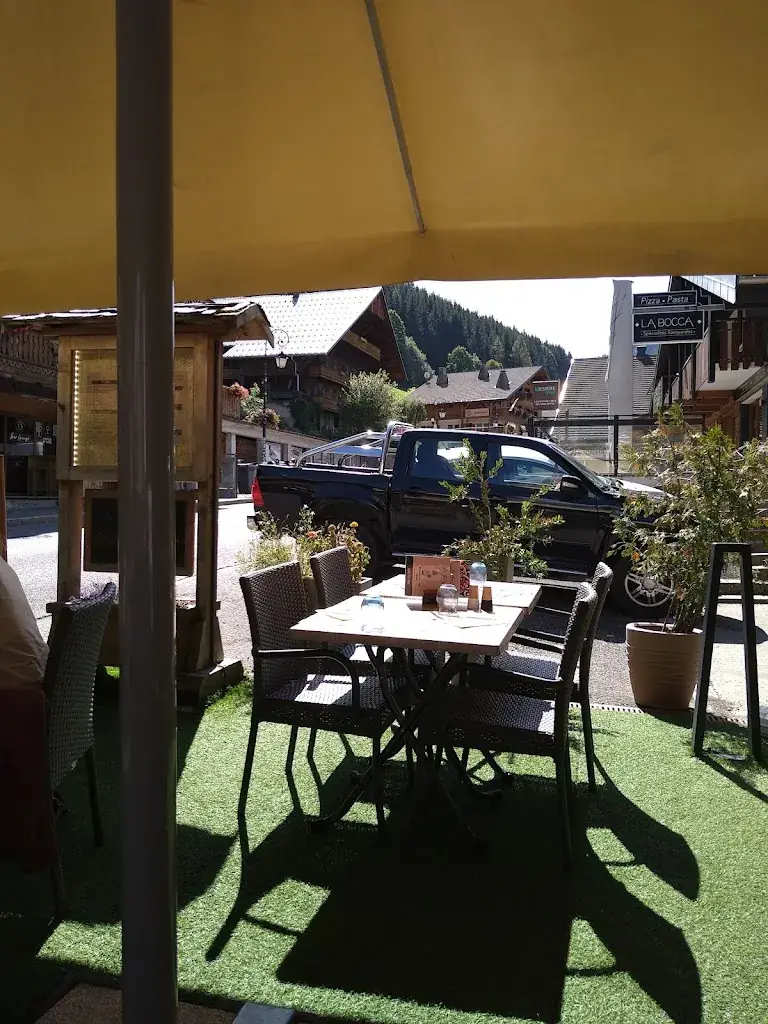 Le Grizzly_Châtel_slider_image_1