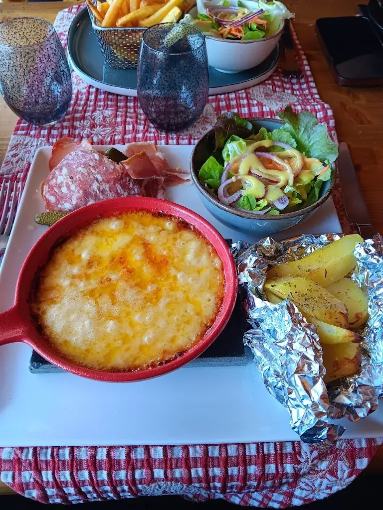 Le Grizzly_Châtel_slider_image_2