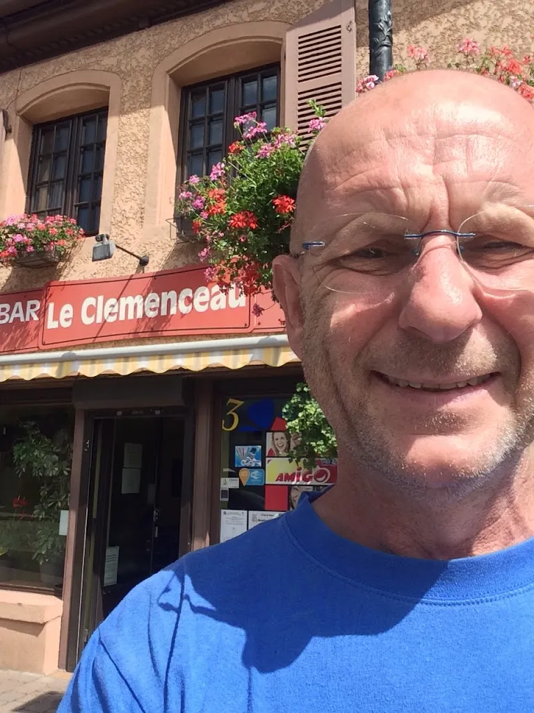 Luciano Zangirolami_BAR CHEZ ELO_Lièpvre_review