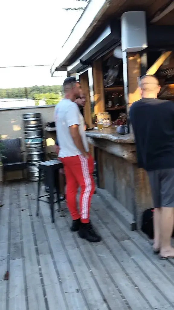 La Baraque_Châteauneuf-du-Rhône_slider_image_2