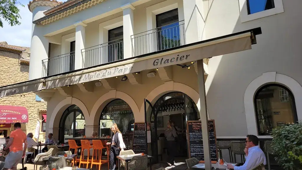 Tommy Mallory_Brasserie La Mule du Pape_Châteauneuf-du-Pape_Bewertung