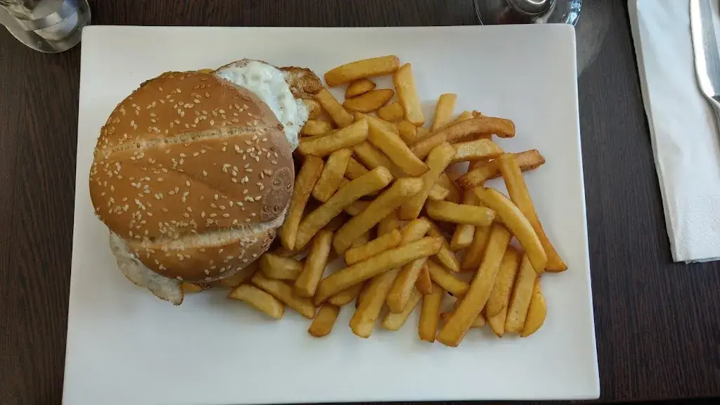 Athena restaurant in Ligny-en-Barrois