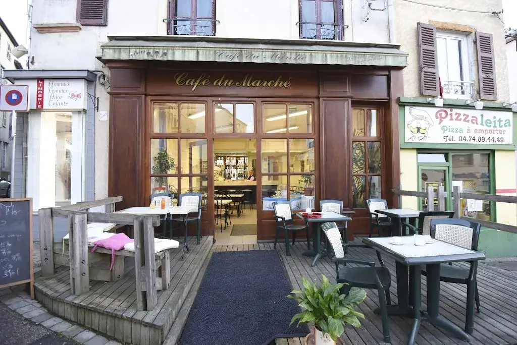 Le Café Du Marché_Amplepuis_slider_image_1