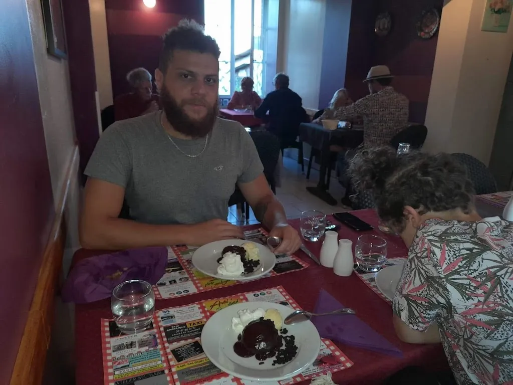 Mike Omo-Bare_Chez Nina_Langres_review