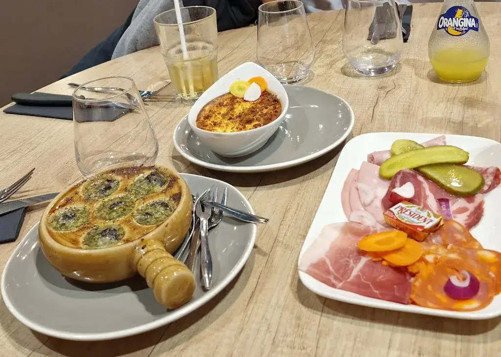 Tobias J. Nadjib_Atelier Grill_Saints-Geosmes_review