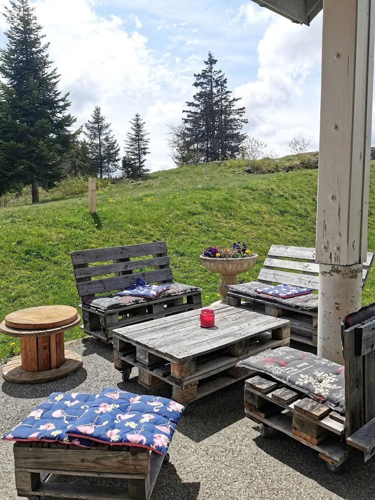 Restaurant chez Lisa plateau de retord restaurant in Valserhône