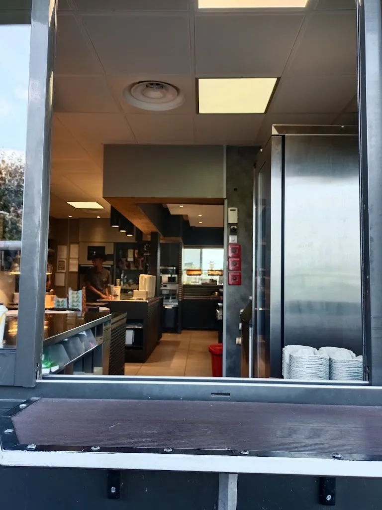 McDonald's_Maizières-la-Grande-Paroisse_slider_image_1