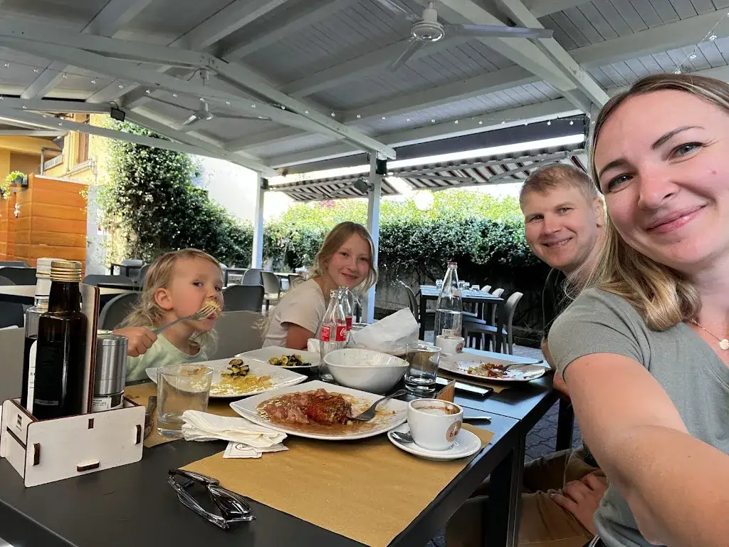 Lena Veller_Ristorante Magenta The Bridge_Italy_review