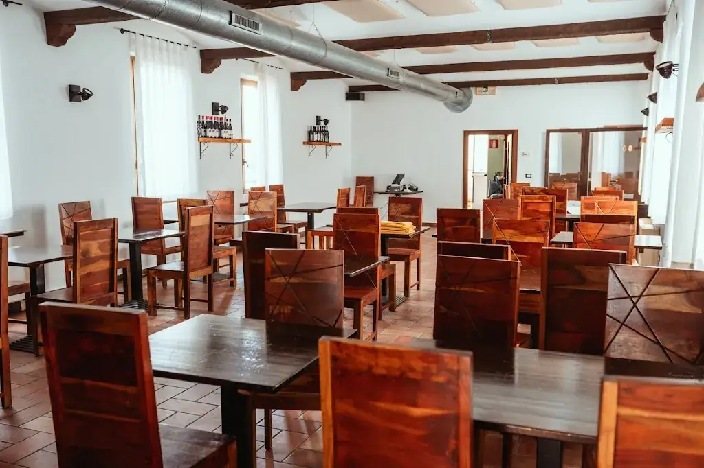 Ristorante Magenta The Bridge restaurant à Italy