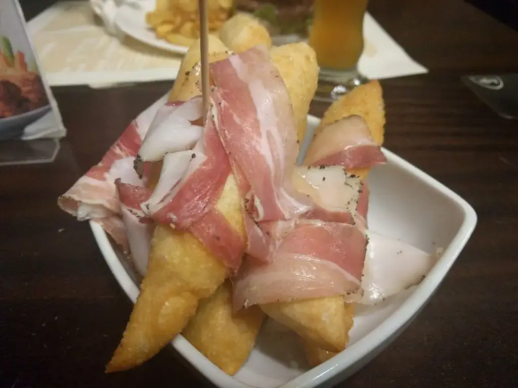 Alexjan Carraturo_Ristorante Celtic House - Effeci srl_Italy_review