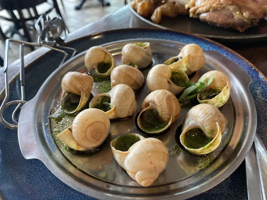 Jalian Jiang_Le Relais du Louvre_Paris_review