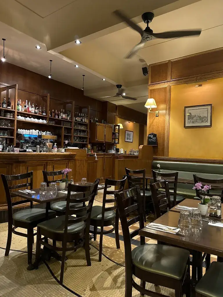 Le Relais du Louvre restaurant in Paris