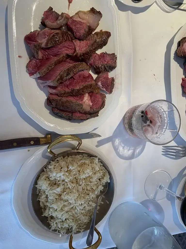 David Lee_Brasserie du Louvre_Paris_review