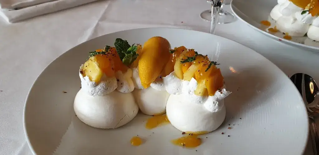 Loulou_Paris_slider_image_3