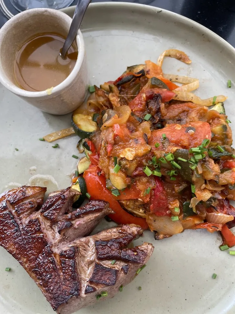 Eloy Bustamante_Café de la Régence_Paris_Bewertung