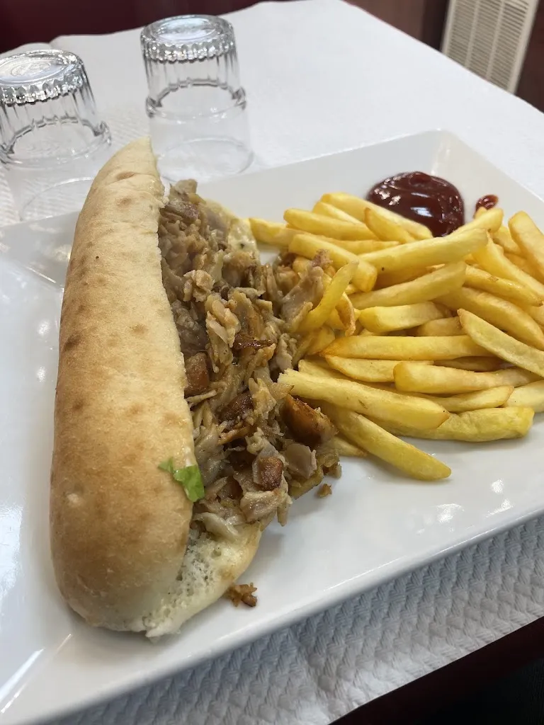 Kaya Olwit_Resto Louvre_Paris_review