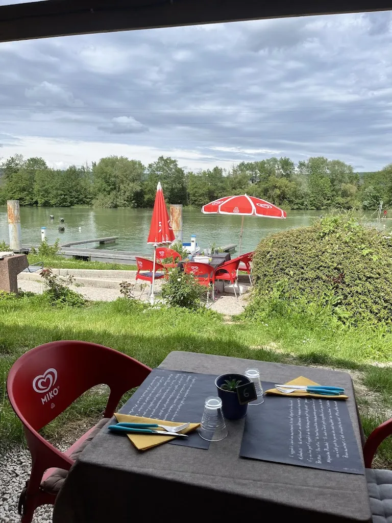 Delphine Foucault_Le p'tit resto au bord de l'eau_Épernay_review