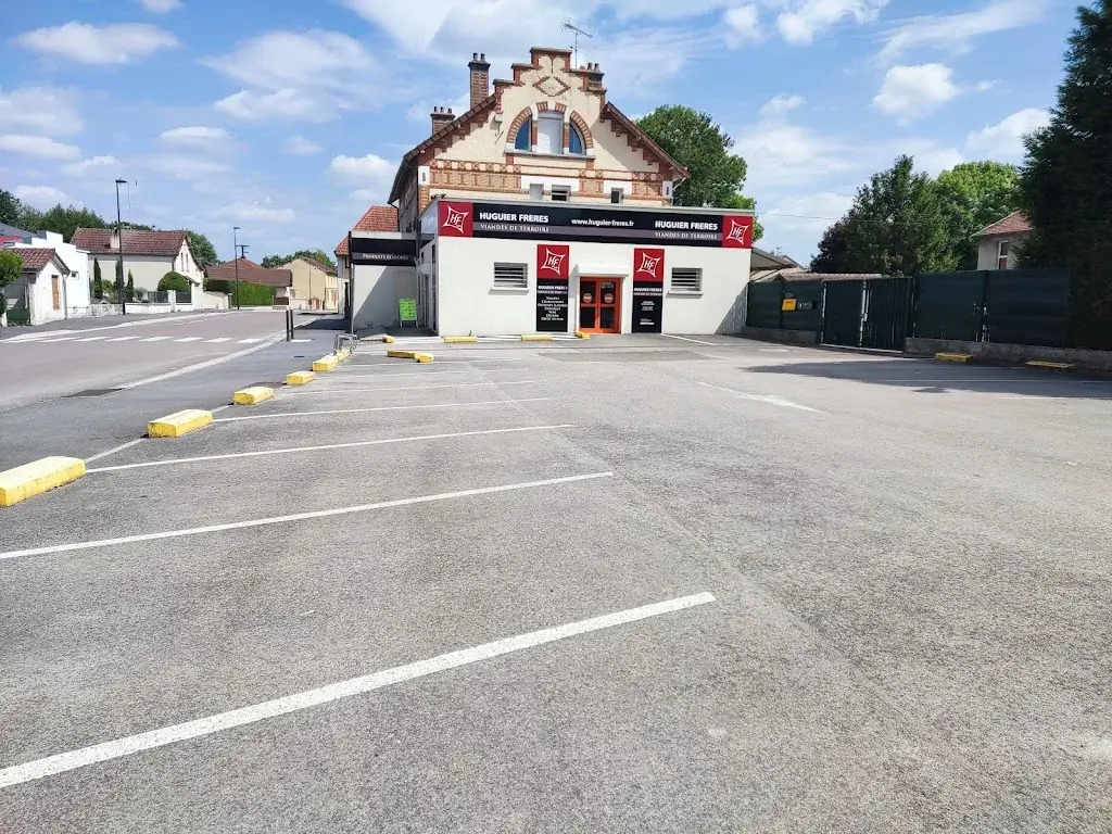 Sterling_Huguier Frères_Mailly-le-Camp_review