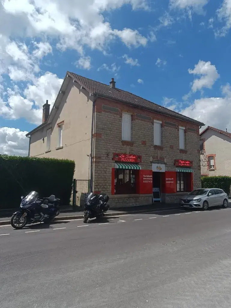 Johan Meijer_Pizzeria La Salsa + distributeur de pizzas 24h/24, 7j/7_Mailly-le-Camp_review