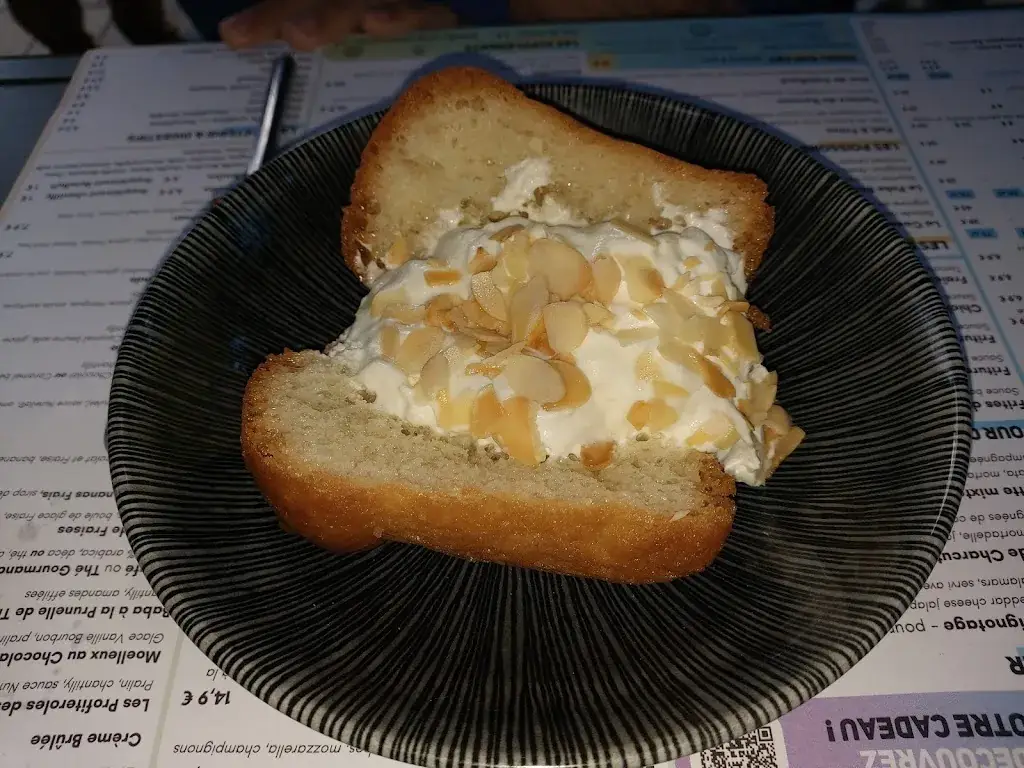 monica pronzini_Les Voiles_Mesnil-Saint-Père_review