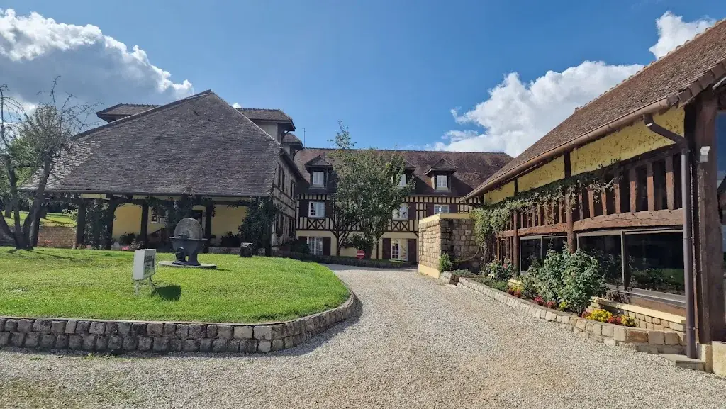 Zhyna Williams_Logis Hôtel Relais Paris Bâle - Restaurant La Mangeoire_Montiéramey_review