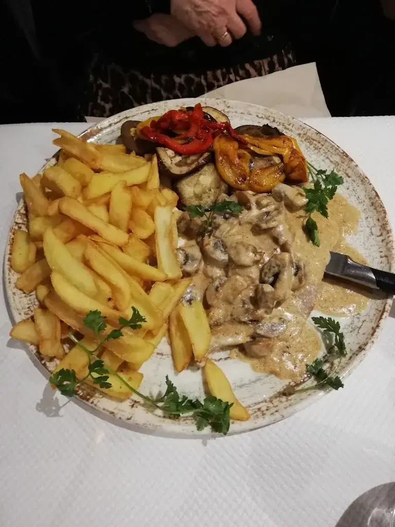 Monique GÉRARD_La Romana_Maizières-lès-Metz_review