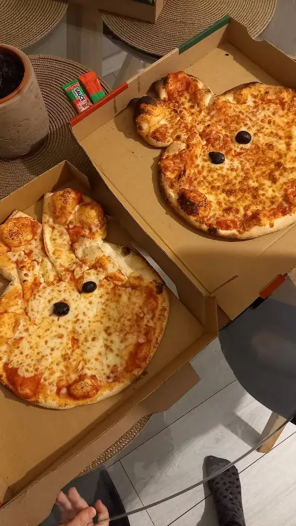 Mimi Zed_LE VENEZIA MAIZIERES LES METZ pizza au feu de bois_Maizières-lès-Metz_review