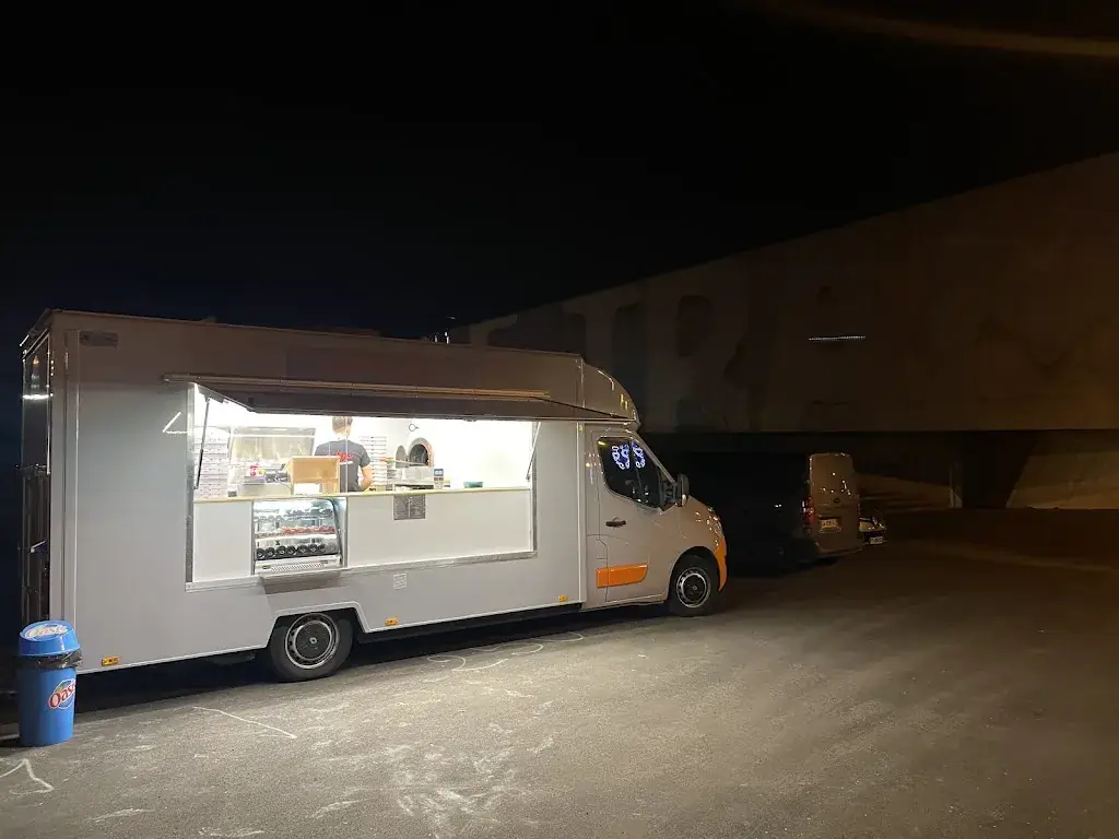 LE VENEZIA MAIZIERES LES METZ pizza au feu de bois_Maizières-lès-Metz_slider_image_3