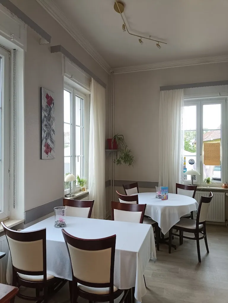 Nisrine Kasmi_Au Relais Du Bois_Mertzwiller_review