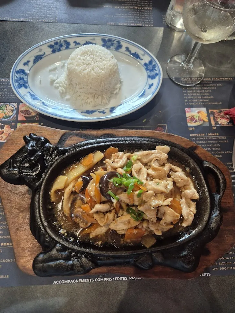 Céleste Rsso_Le Méry Saïgon_Méry-sur-Seine_review