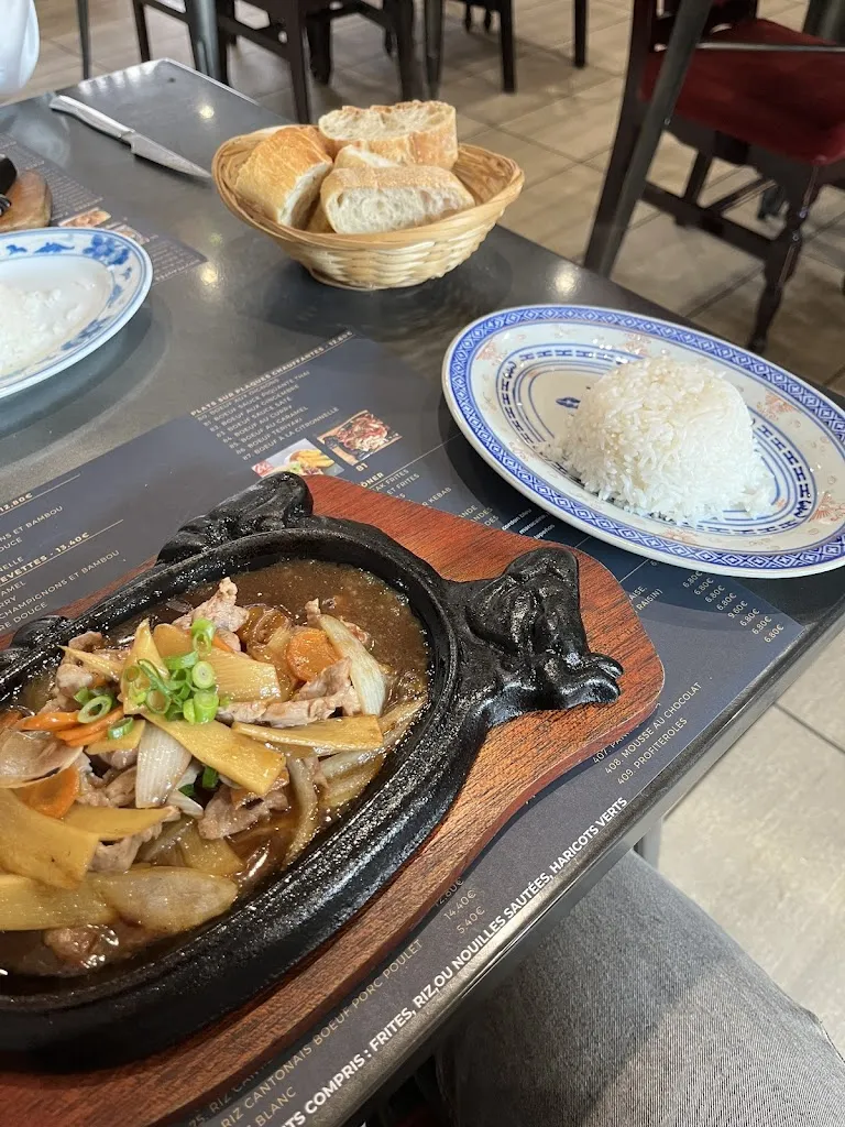 Le Méry Saïgon restaurant in Méry-sur-Seine