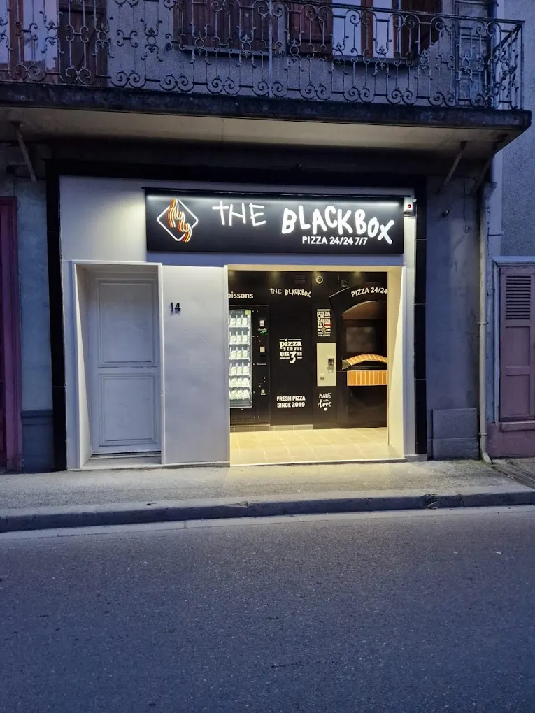 THE BLACK BOX MÉRY-SUR-SEINE - Distributeur de pizza et boisson 24h/24 7j/7 restaurant in Méry-sur-Seine