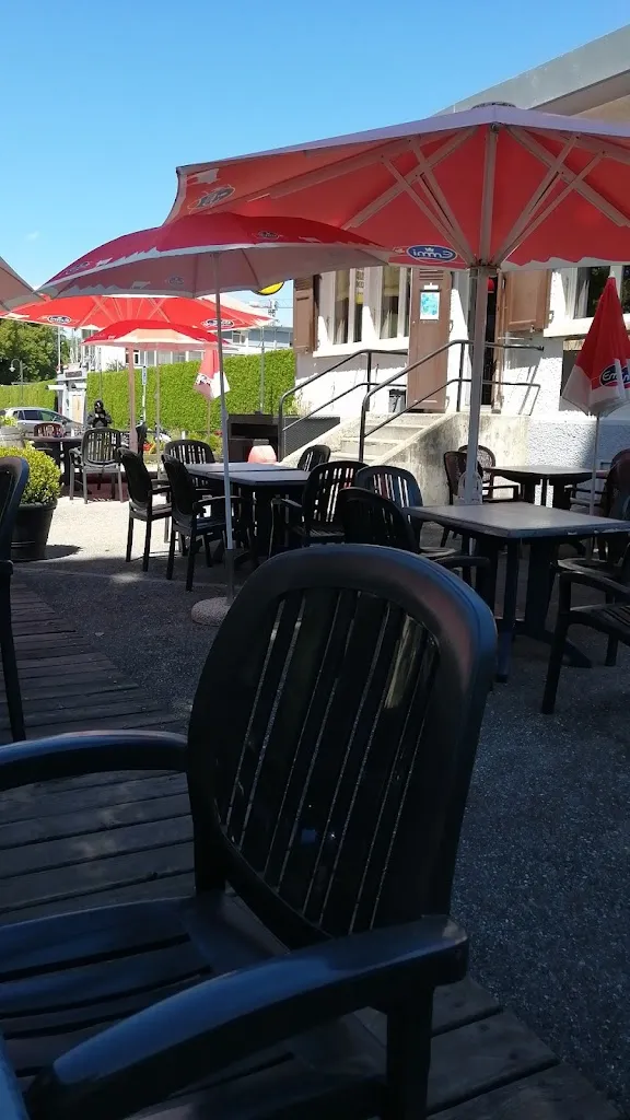 Matthias Joly_Café du Stade_Bulle_review