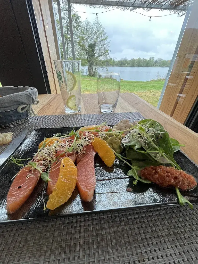 Loïc Marchal_L'entrepot'es_Messein_review