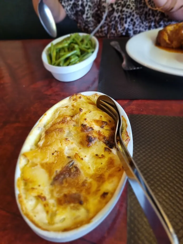 julien melmoux_Le Petit Machon_Montbrison_recensione