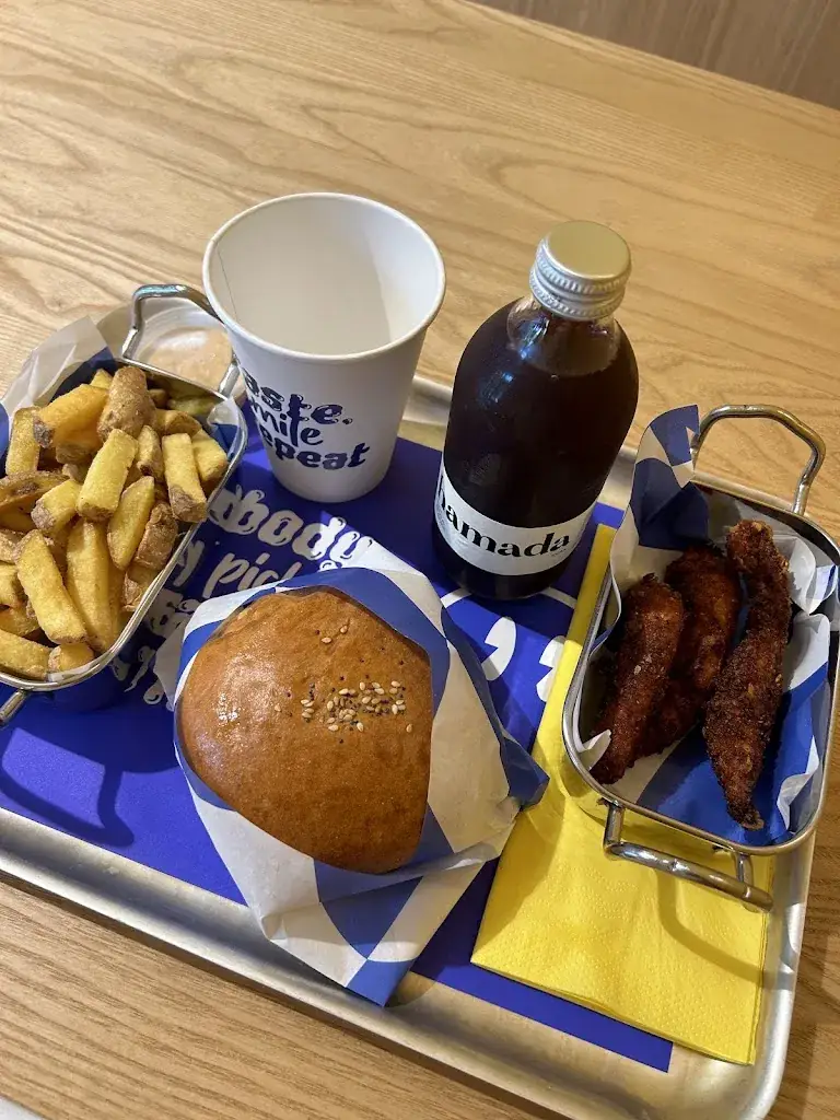 Bim Burger_Marly_slider_image_2