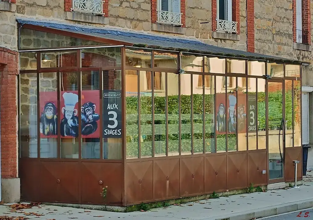 Louis Sommermont_Aux 3 Singes_Montbrison_review
