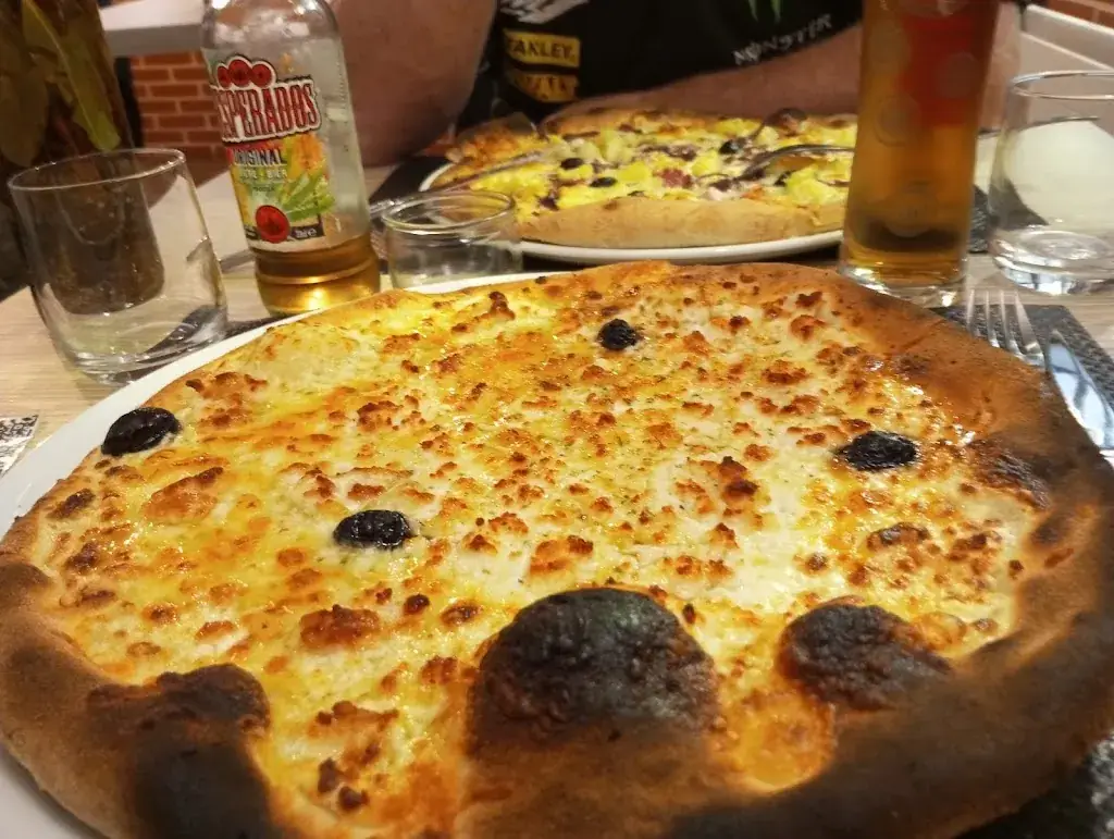 Maria Mure_Restaurant Pizzeria Al Capone_Montbrison_review